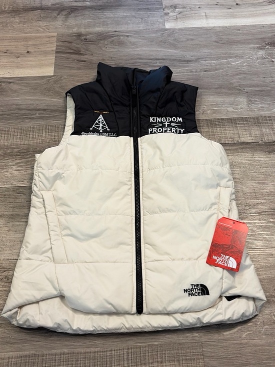 The North Face Jackets & Blazers - White and black new with tags puffer vest